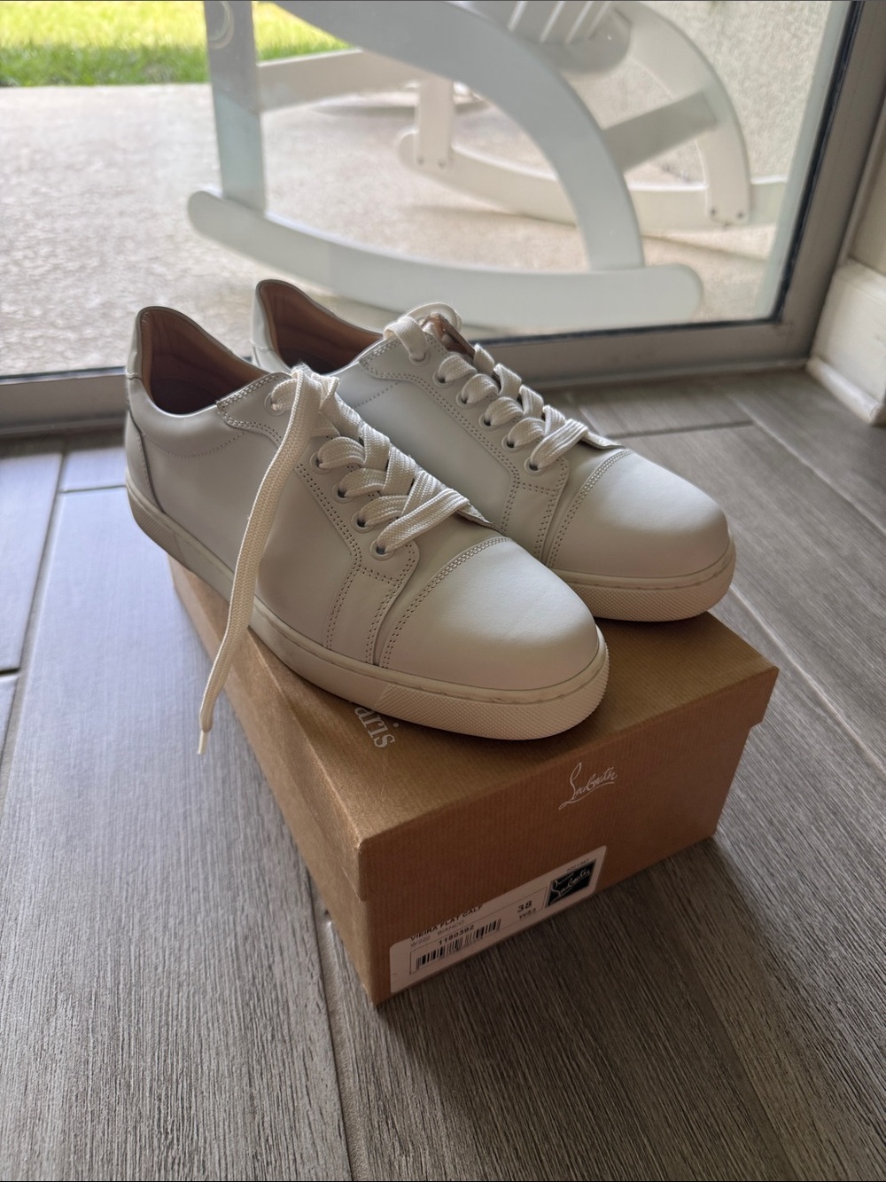 Christian Louboutin Women’s White Leather Low-Top Sneakers —vieira flat calf
